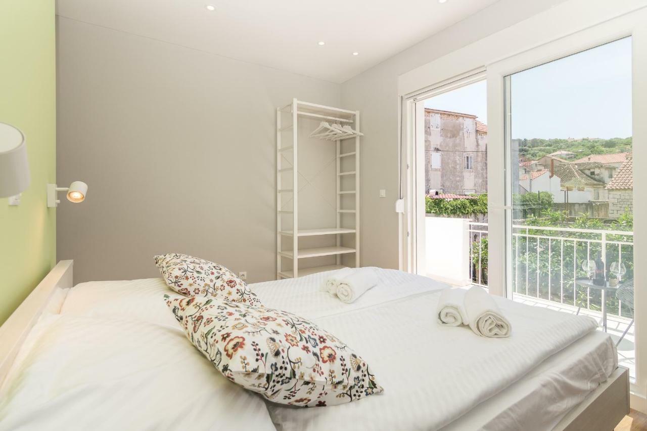 4 Elements Old Town Views Rooms โตรกีร์ ภายนอก รูปภาพ