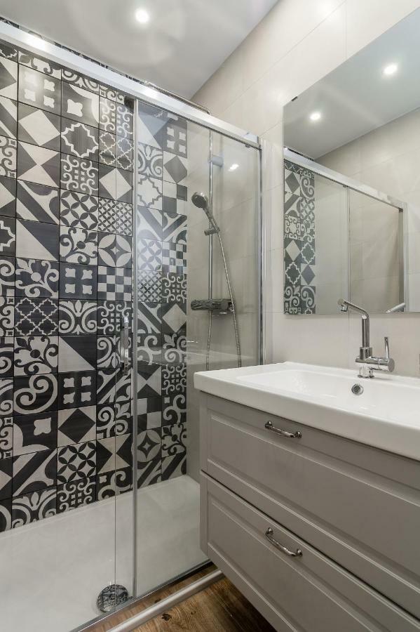 4 Elements Old Town Views Rooms โตรกีร์ ภายนอก รูปภาพ