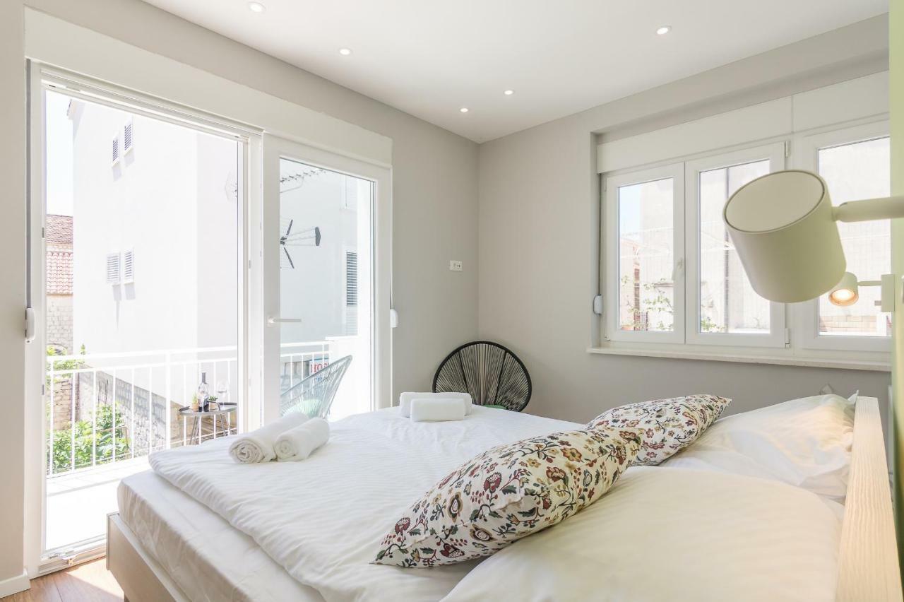 4 Elements Old Town Views Rooms โตรกีร์ ภายนอก รูปภาพ