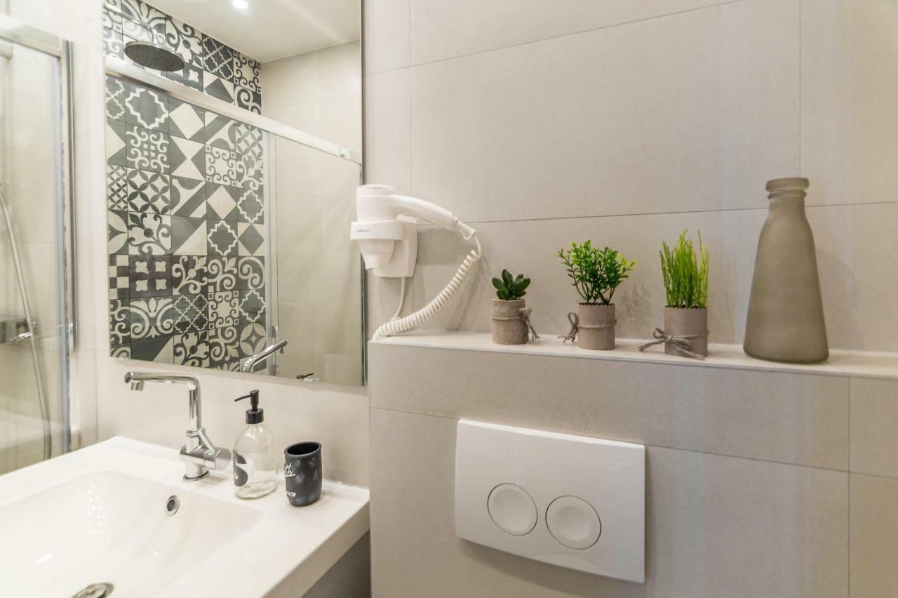 4 Elements Old Town Views Rooms โตรกีร์ ภายนอก รูปภาพ